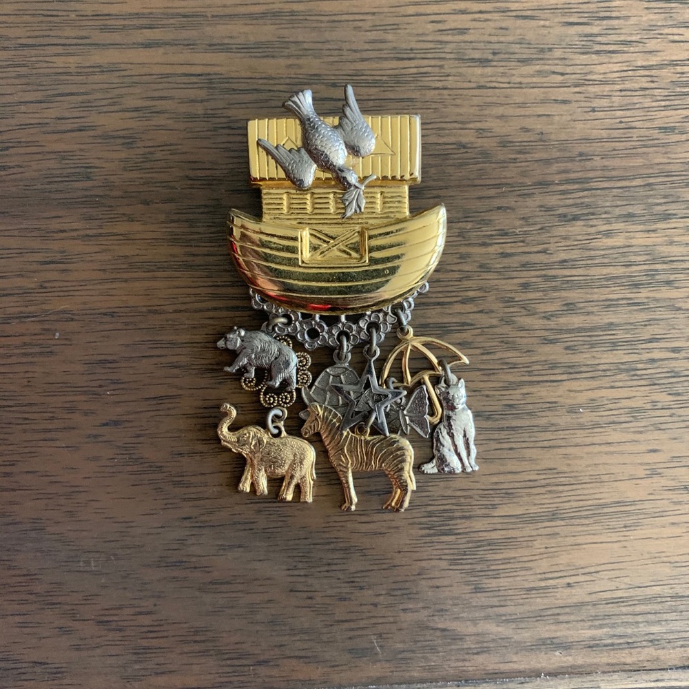 Gorgeous Noah’s Ark Brooch